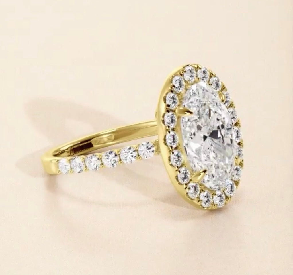 Oval Halo Moissanite Engagement Ring - Balacia