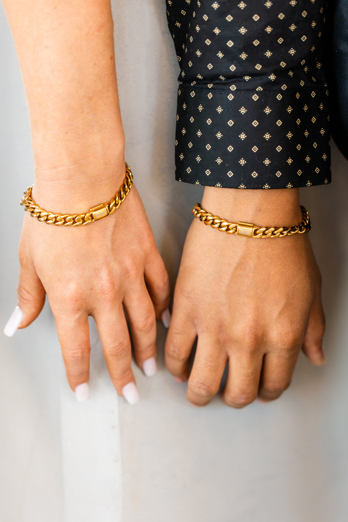 Rudraksh Men's Gold Polish Bracelet: Gift/Send Festival Merchandize Gifts  Online J11131475 |IGP.com