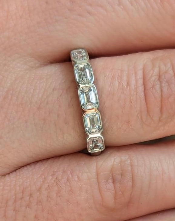 1.25 ctw East West Emerald Cut Band