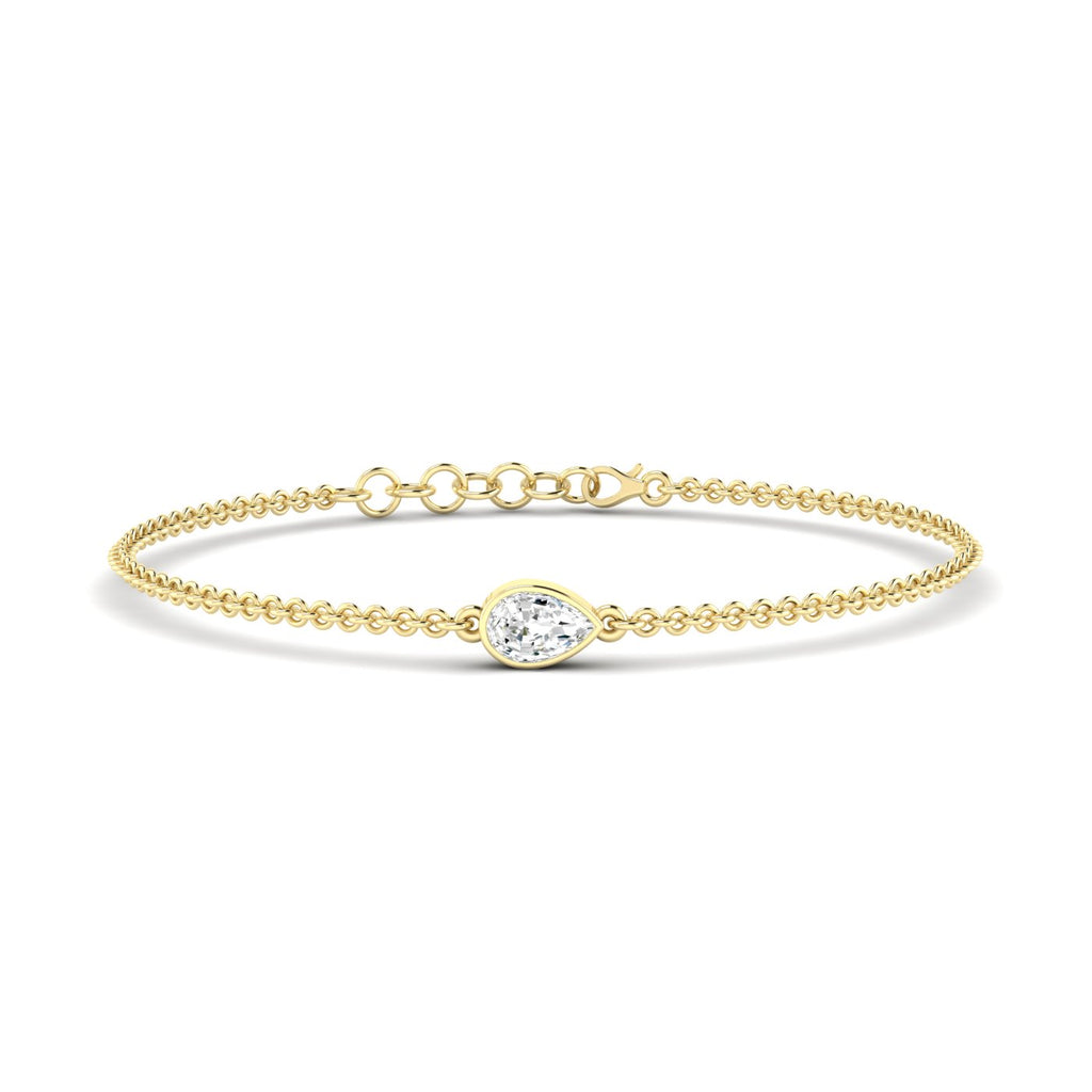 Solo Pear Diamond Adjustable Bracelet - Featuring a single pear-shaped diamond in an elegant adjustable design | Yellow Gold | Front View