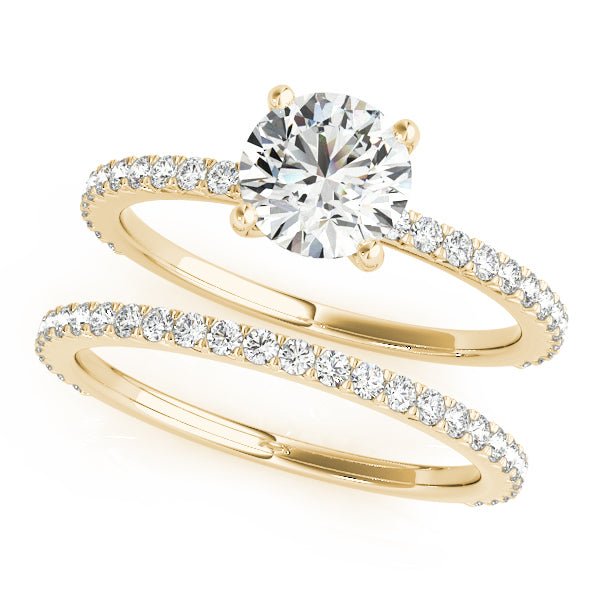 Yellow Gold Traditional Round Diamond Engagement Ring Set