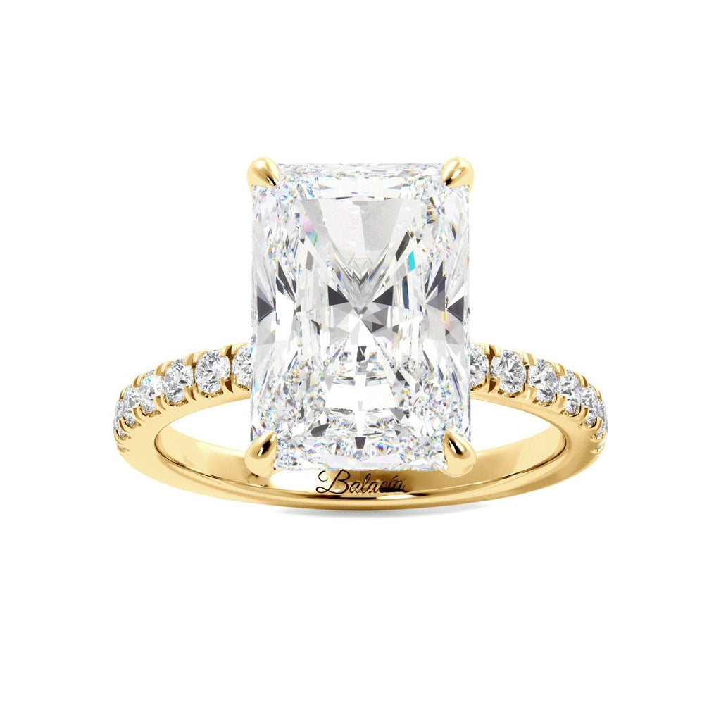 radiant cut gold diamond ring